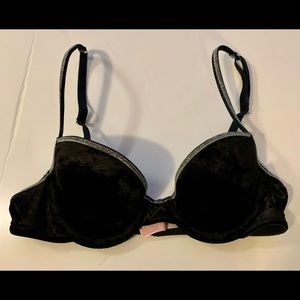 VS VELVET SIZE 32A BRA